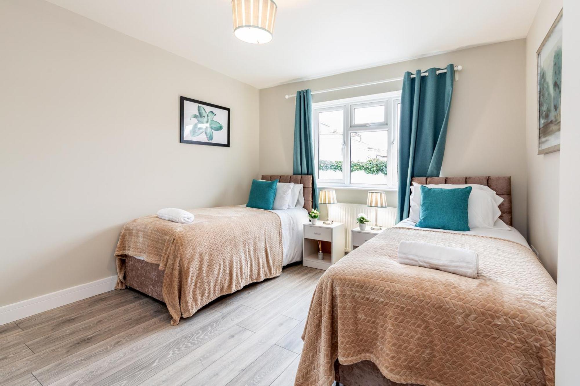 Dartford, Kent - Modern 2Bd 2Bath En-Suite Bungalow M25 Bluewater מראה חיצוני תמונה