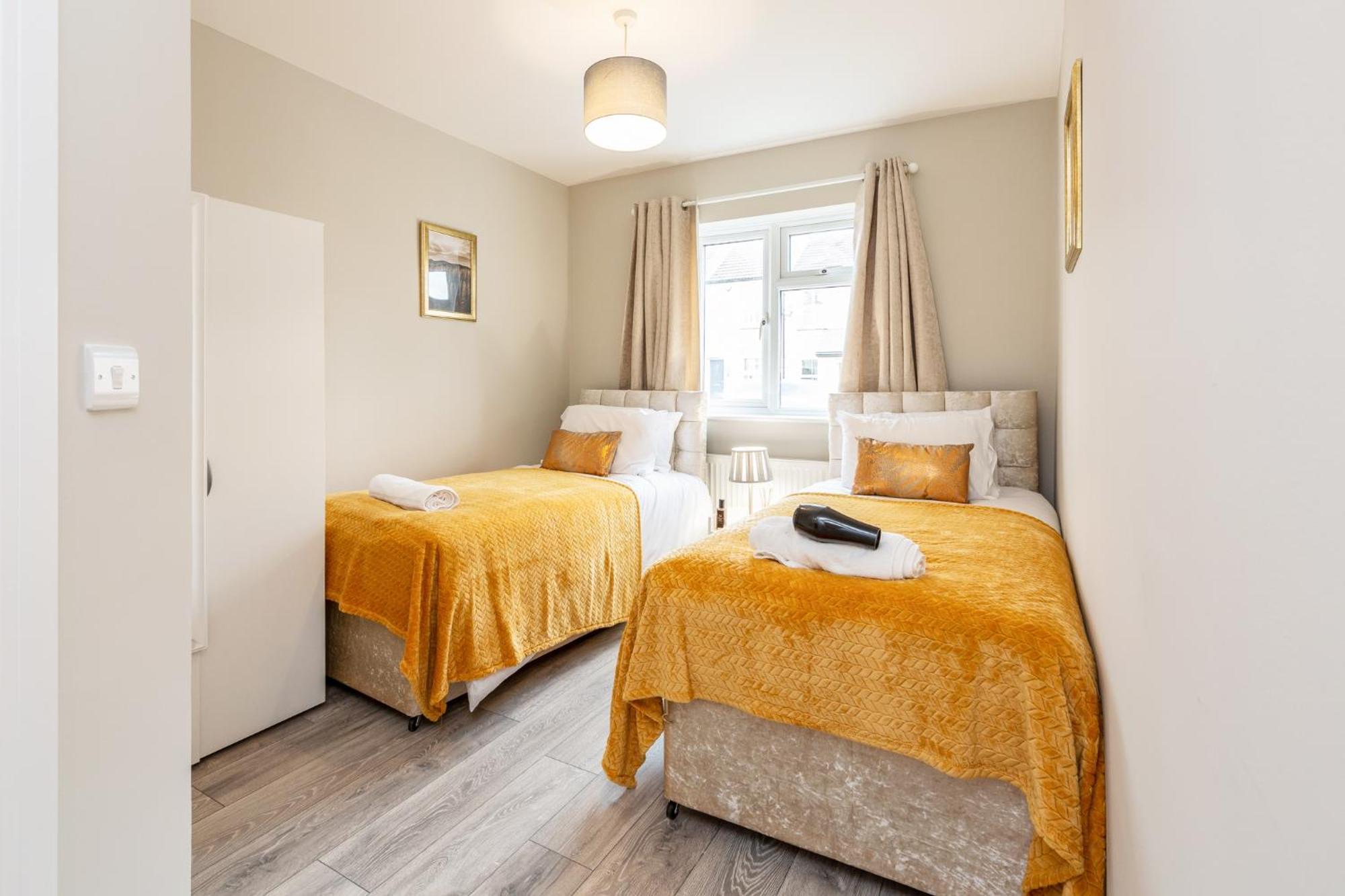 Dartford, Kent - Modern 2Bd 2Bath En-Suite Bungalow M25 Bluewater מראה חיצוני תמונה